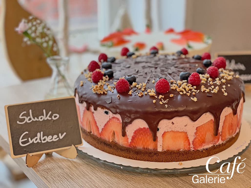 Schoko-Erdbeer Torte- Galerie Cafe Barth